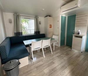 Køkken eller tekøkken på Mobilhome 6 places 4 etoiles