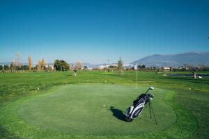 Golf v hotelu nebo okolí