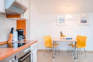 Η κουζίνα ή μικρή κουζίνα στο Residenz Meeresblick A Fewo 2