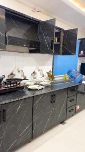 Η κουζίνα ή μικρή κουζίνα στο 1 Bed Apartment +8 φωτογραφίες