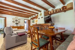 Posezení v ubytování Villa La Sort Llarga, casa de campo para 6 personas