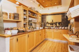 Una cocina o cocineta en Hotel Birkenhof