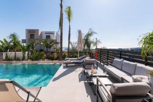 Bazén v ubytování Blue Hills Villa nebo v jeho okolí