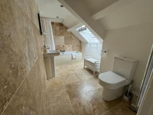 Ένα μπάνιο στο Abbey View Apartment in the heart of Youghal +7 φωτογραφίες