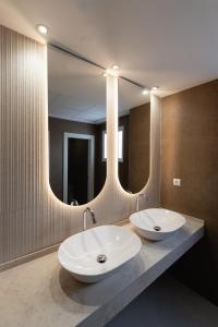 Kamar mandi di Hotel RH Riviera - Adults Only