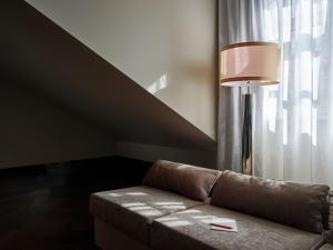 Posezení v ubytování Hotel Reja, a Member of Design Hotels
