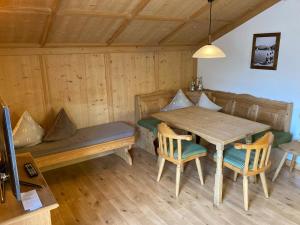 Posezení v ubytování Ferienwohnung Heilingbrunner