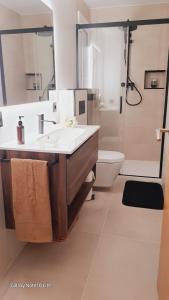 Kúpeľňa v ubytovaní Precioso apartamento a menos de 100m de la playa
