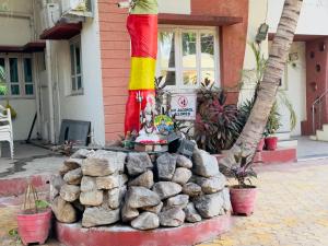 Сад в Nilkanth Resort - Best Resort in Anand