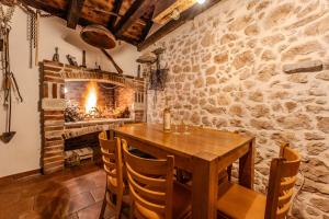 Gallery image of Roman style stone Villa Lux Solis in Nin +61 photos