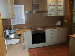 A kitchen or kitchenette at Apartamento Sobrecala