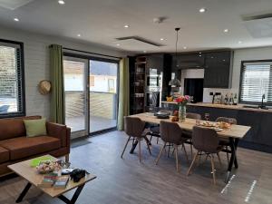 Gallery image of Cardinham Lodge - 3 bedroom - VP8 in Looe