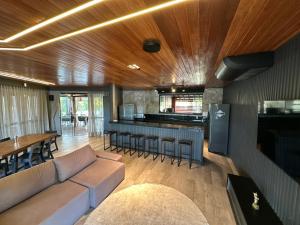 Η κουζίνα ή μικρή κουζίνα στο Villa Prime Chacara