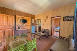 Foto sihtkohas Rāmgarh asuva majutusasutuse The Himalayan Living - Whispering Oaks Ramgarh galeriist