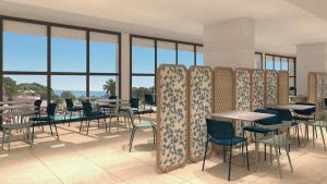 Restauracja lub miejsce do jedzenia w obiekcie Inturotel Esmeralda Park