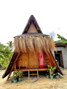 Bangunan di mana terletaknya rumah tamu ini