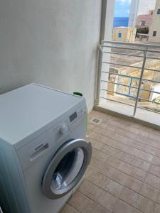 ŻonqorOcean View Apartment Marsascala的相册照片