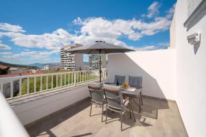 Balkón nebo terasa v ubytování Comfortable Apartment