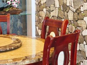 Ruang duduk di Extra Big Unit with Paddy Field View and 5 mins to Sekinchan attractions