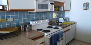 Kuchyň nebo kuchyňský kout v ubytování Beachfront Apartment - Terrazas de Cimarrón, Margarita