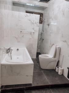 Ένα μπάνιο στο Pôlinéo Résidence