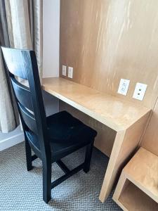 Φωτογραφία από το άλμπουμ του Queen Room at The Franklin Hotel Downtown on Water Street σε St. John's