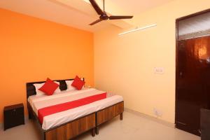 Postel nebo postele na pokoji v ubytování Hotel O Dream Connect