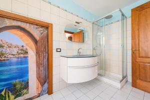 O baie la Sorrento Coast - Villa with garden for 9 guests +28 fotografii