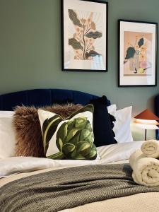 Voodi või voodid majutusasutuse Bright 3 Bedrooms-Free Parking-Sleeps 8 toas +17 fotot