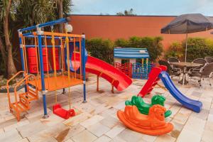 Parquinho infantil em Hotel Golden Park Ribeirão Preto by Nacional Inn