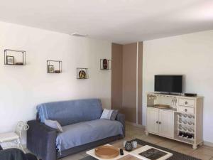 Televisyen dan/atau pusat hiburan di villa la grenandise