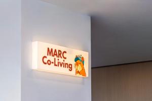Marc CoLiving by Cobytat的证书、奖牌、标识或其他文件