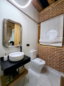 Koupelna v ubytování El capricho Balcón en la Plaza Mayor Salamanca Collection Luxury + 51 fotografií