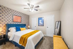 Fotografie z fotogalerie ubytování Cozy 4BD - Fire Pit & BBQ - 10 Min from Downtown v destinaci Lubbock + 33 fotografií