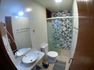 Bilik mandi di Apartamento com vista para o mar da Gamboa SC +11 gambar