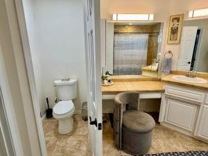 Bagno di Epic Views, Huge House, Acres of J-Trees to explore, Hot Tub, Pool, AC, and Mini-Golf