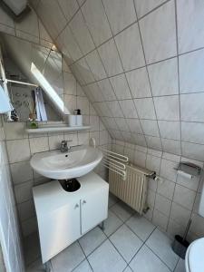 Ένα μπάνιο στο Andis 2 Bed Appartment