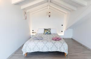 Katil atau katil-katil dalam bilik di Notes View Apartments