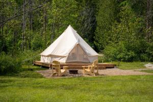 Příroda nedaleko luxury tent