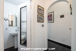 Koupelna v ubytování Angolo di mare by PortofinoVip