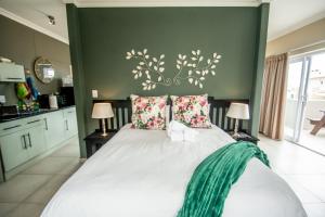 Postel nebo postele na pokoji v ubytování Long Beach Selfcatering Namibia