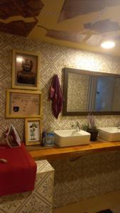 Hostel Trilhas e Rotas - a 150m da Avenida Paulista的一间浴室