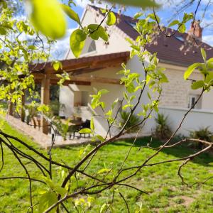 Ogród w obiekcie DOMAINE SAINT LOUP - 10min BEAUNE
