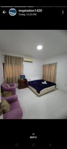 Postel nebo postele na pokoji v ubytování Guest house in New kwaitat near Al Ain Mall