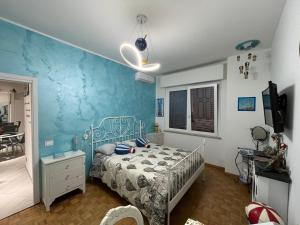 Katil atau katil-katil dalam bilik di Casa di Amos con parcheggio privato +27 gambar