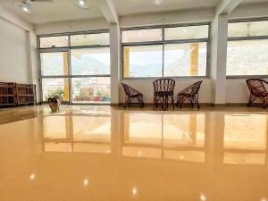 Istumisnurk majutusasutuses Bunk Hostel Rishikesh