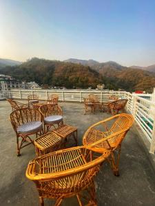 Üldine mäevaade või majutusasutusest Bunk Hostel Rishikesh pildistatud vaade