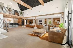 Gallery image of Adventure Barn-On Fixer to Fabulous-Outdoor Oasis in Bentonville