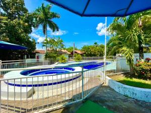 Hotel Mar Azul Neiva内部或周边的泳池