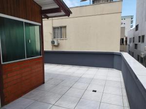 شرفة أو تراس في Apartamento de Praia no Centro